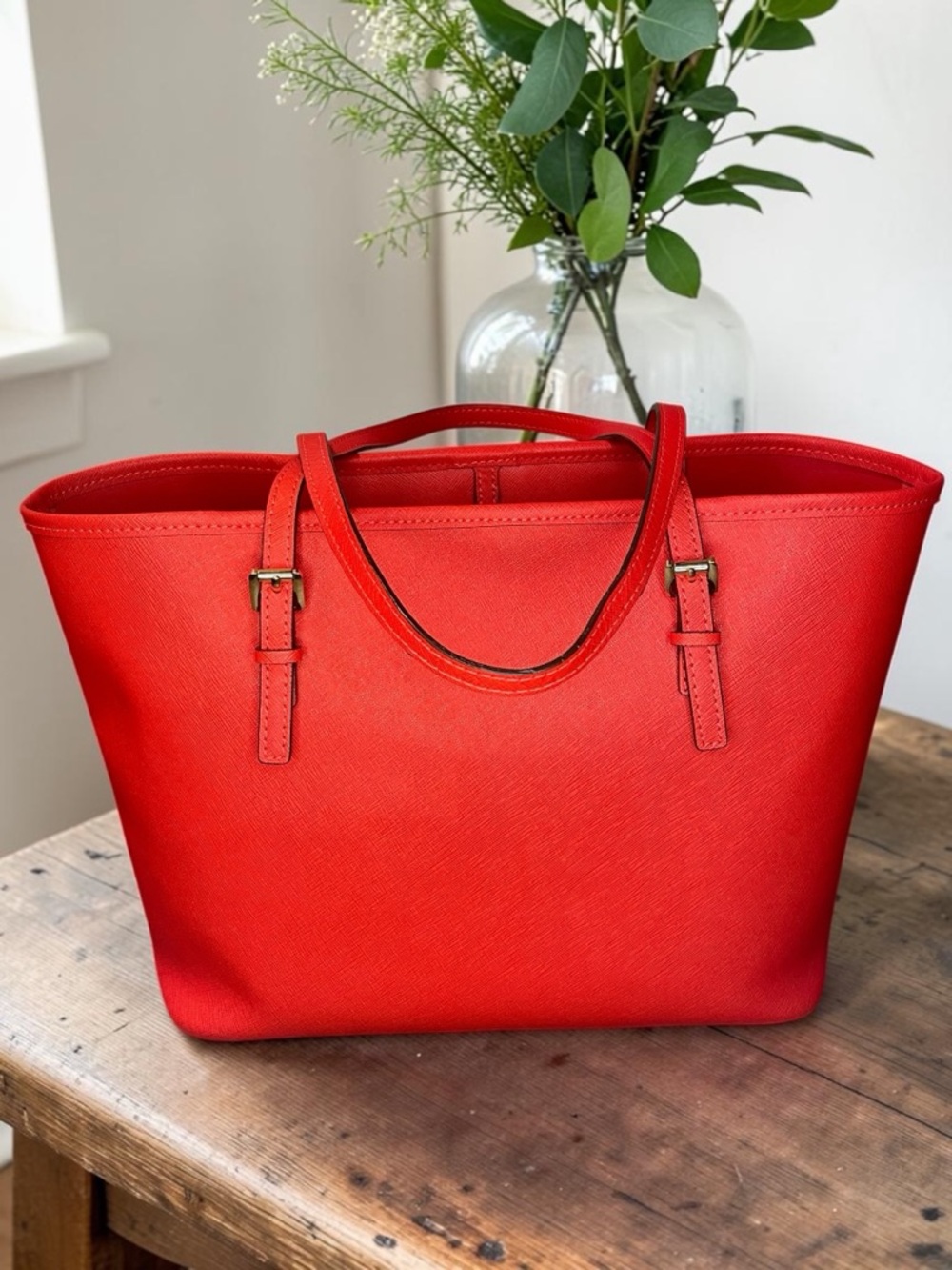 Michael Kors Jet Set Saffiano Leather Tote with Gold Details - Picture 2 of 15